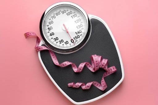 Bathroom scale with measuring tape for weight loss
